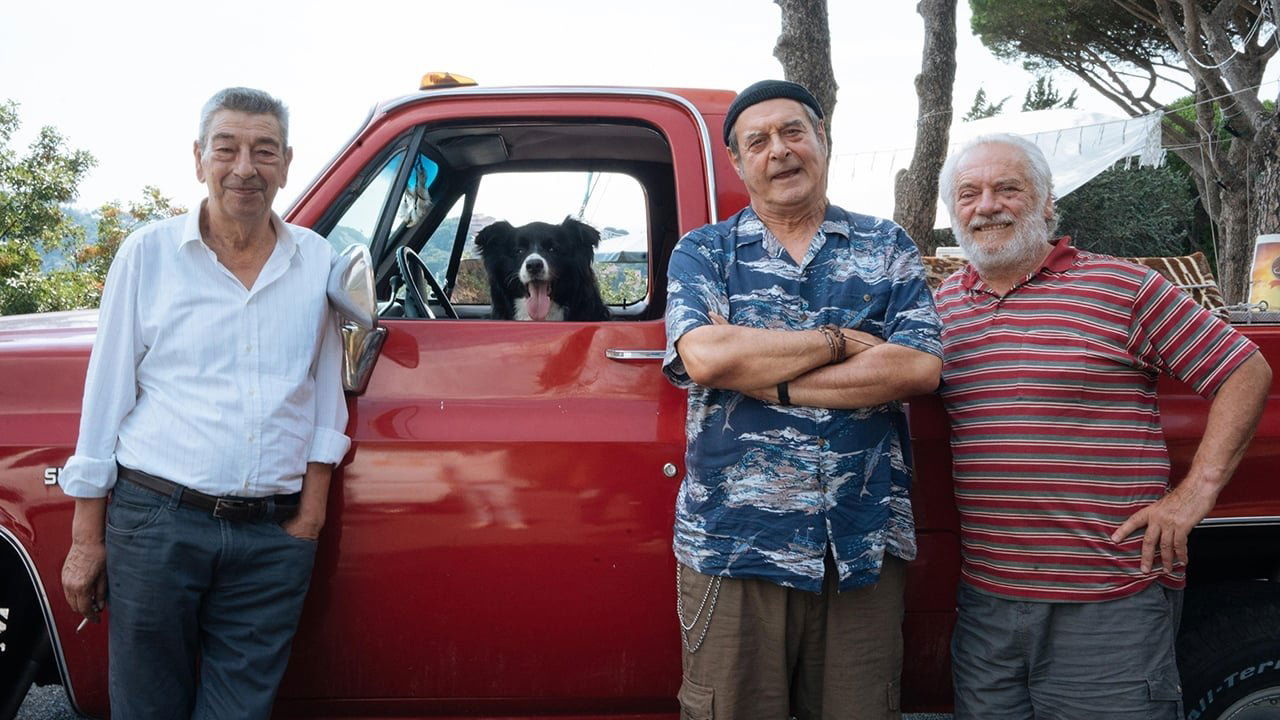 Ngri Dritën e Kuqe backdrop