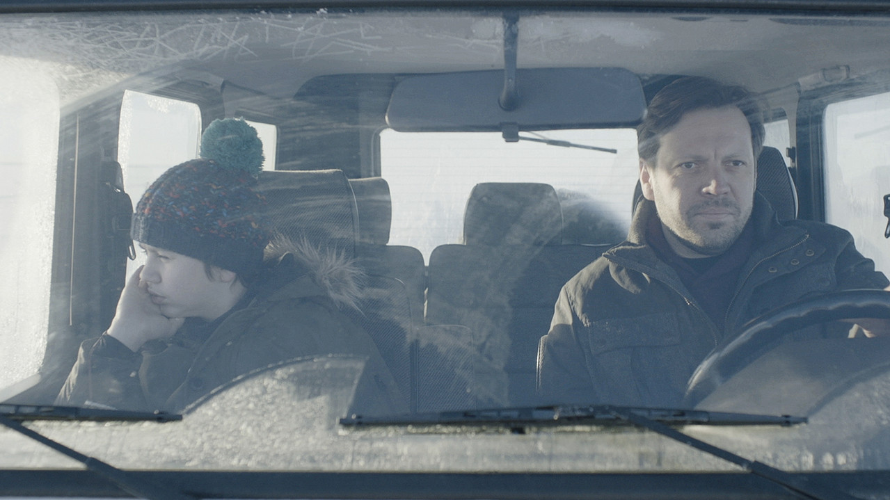 5 Të Vdekur në Kanavacën e Kuqe backdrop