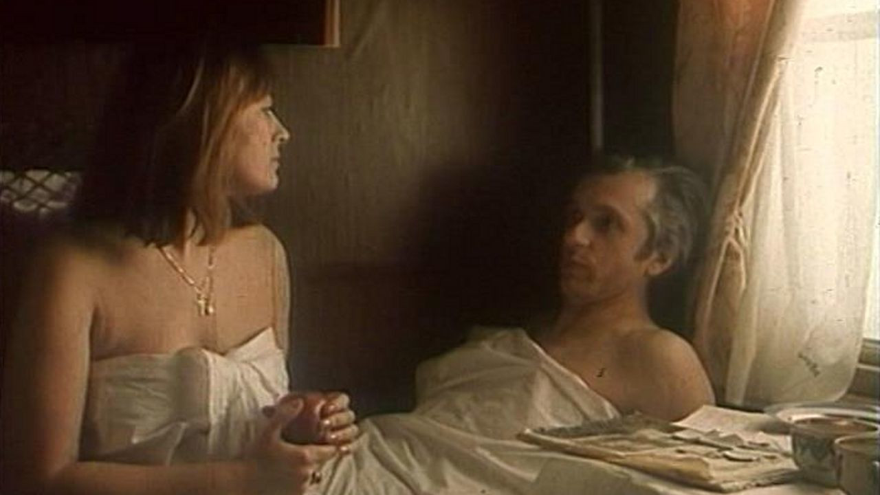 Tavan i Qelqtë backdrop