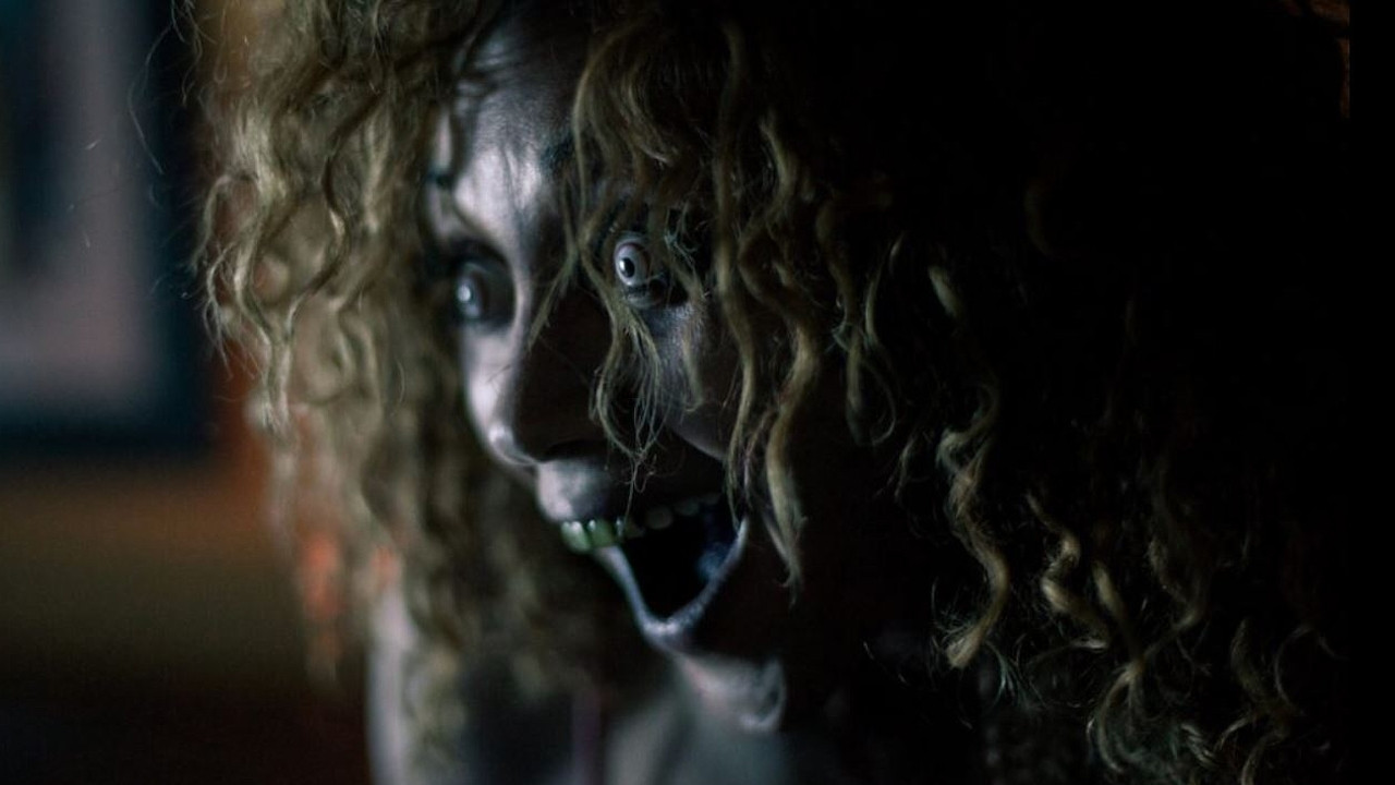 Duke tërhequr gjak backdrop