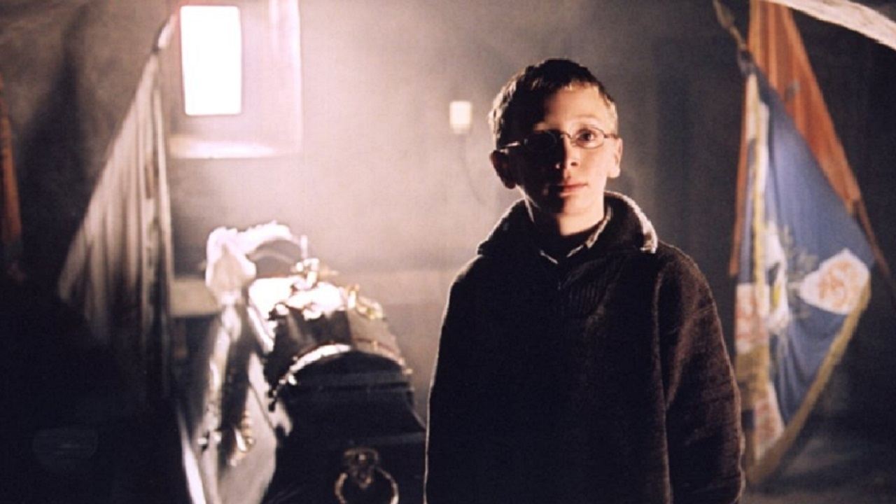 Psyched by the 4D Witch (Një Histori e Demonologjisë) backdrop