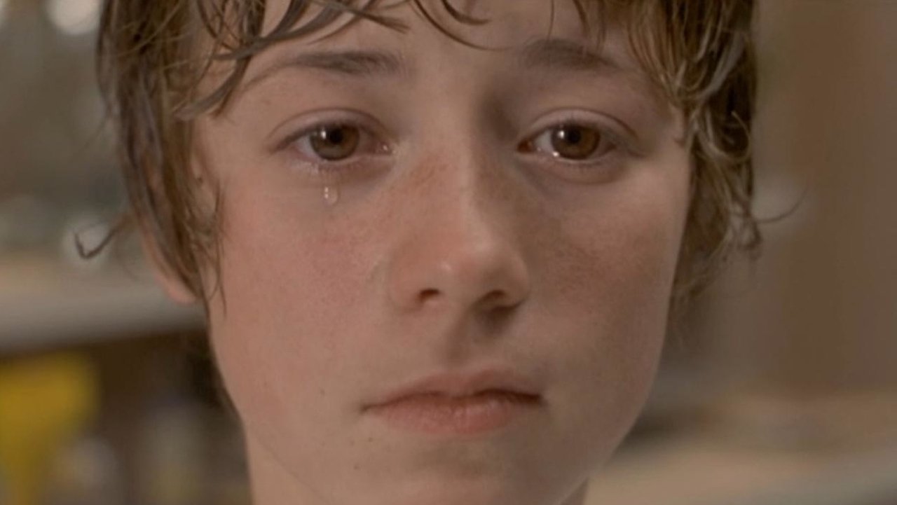 Max Merr Tonikë backdrop