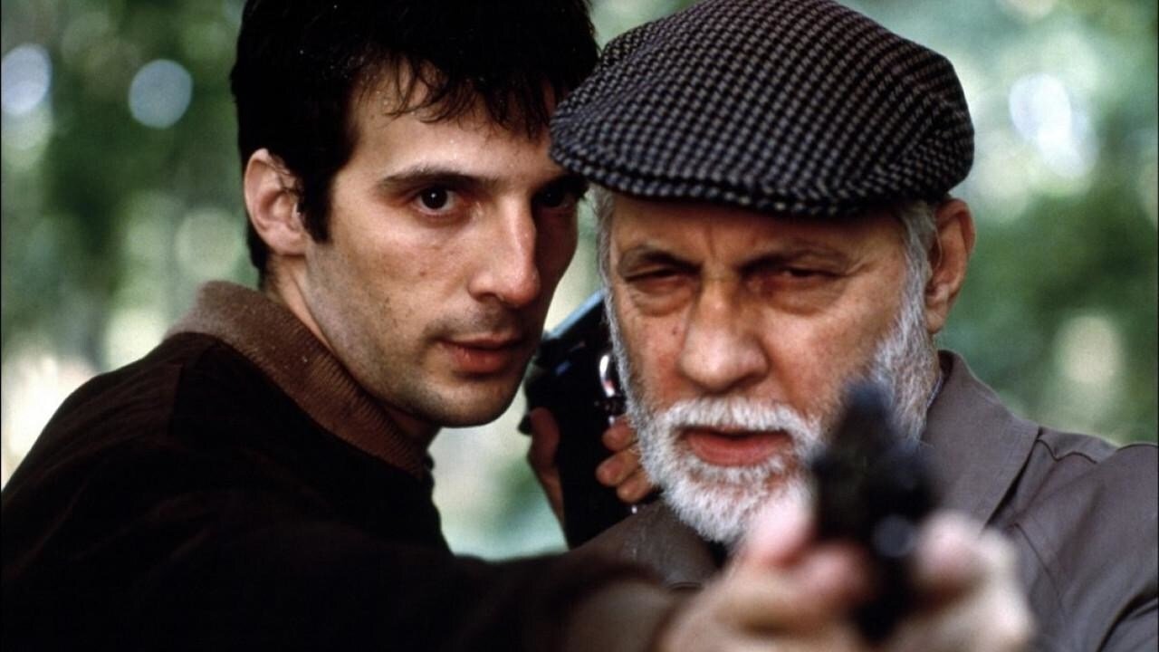 Viktima e qëndrueshme: Apokalipsa backdrop