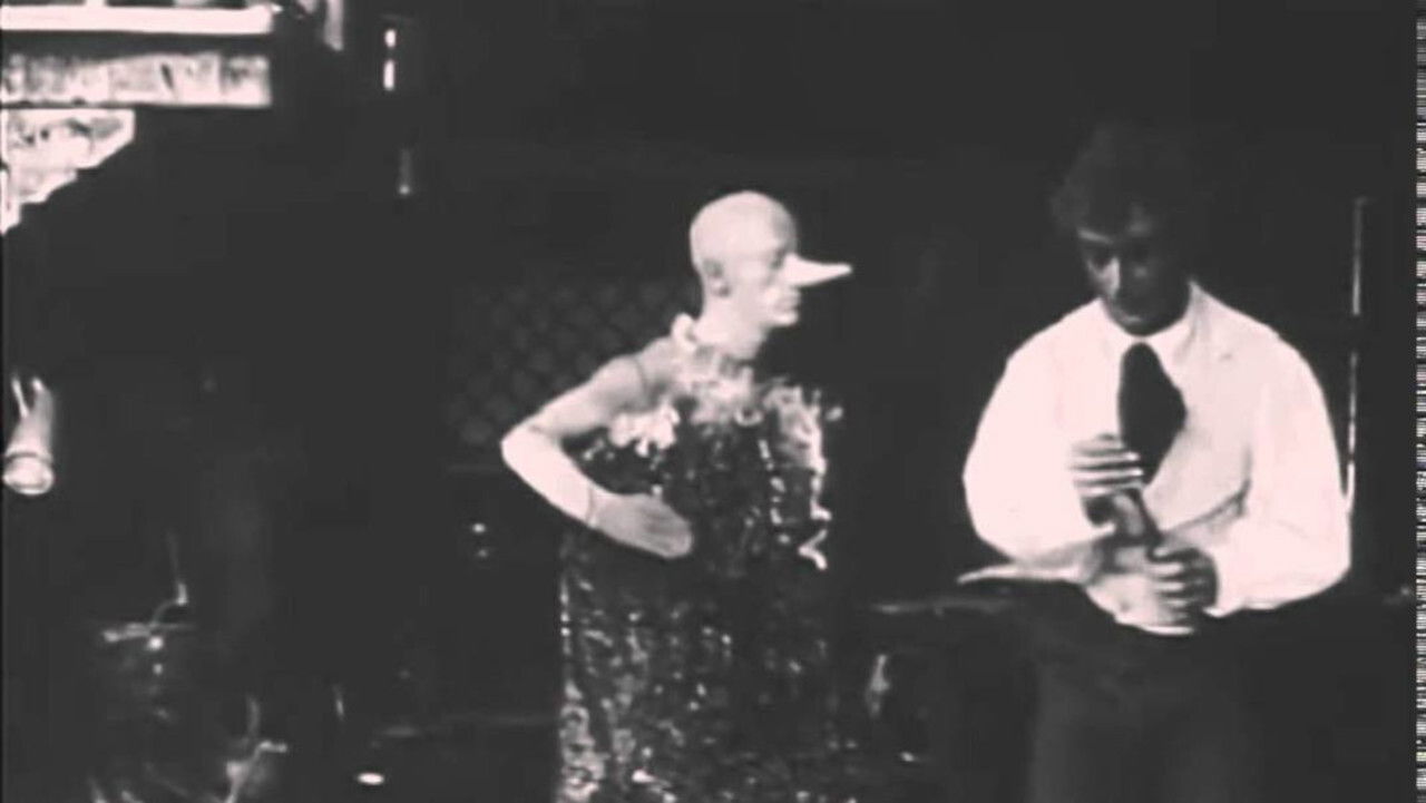 Shërimi i Okshtës backdrop