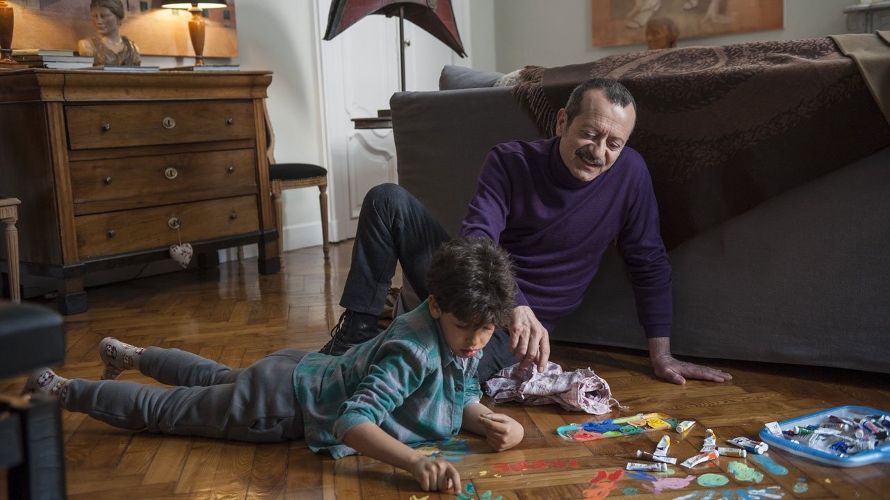 Nuk Më Intereson Fare backdrop