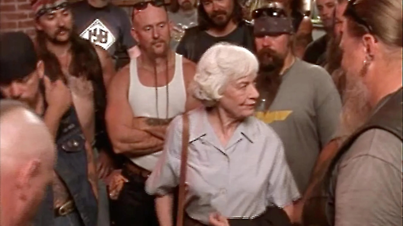 Pyjet Kanë Sy backdrop