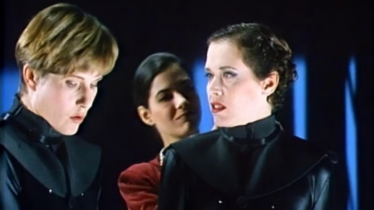 Sheqer & Erëza backdrop