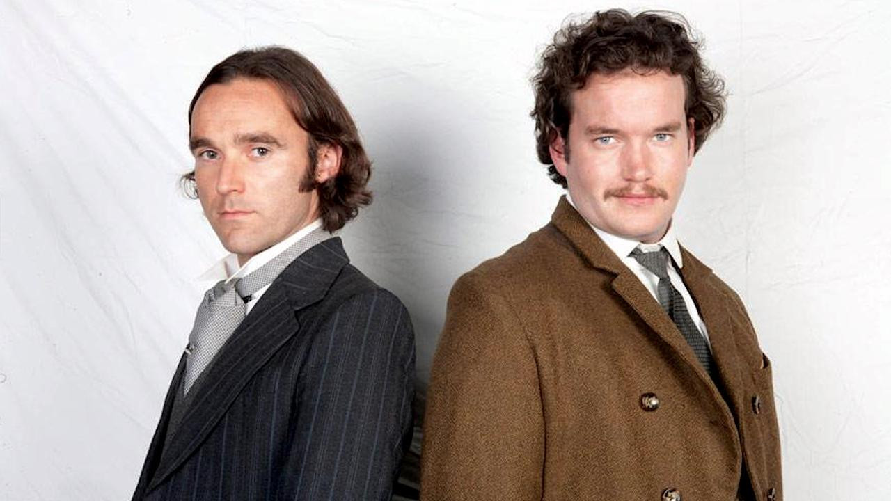 Briar-Rose ose Bukuroshja e Fjetur backdrop