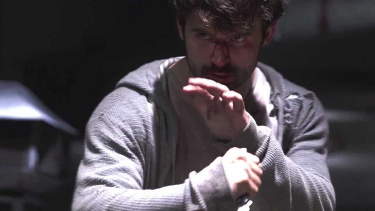 Një Javë e Qetë në Shtëpi backdrop