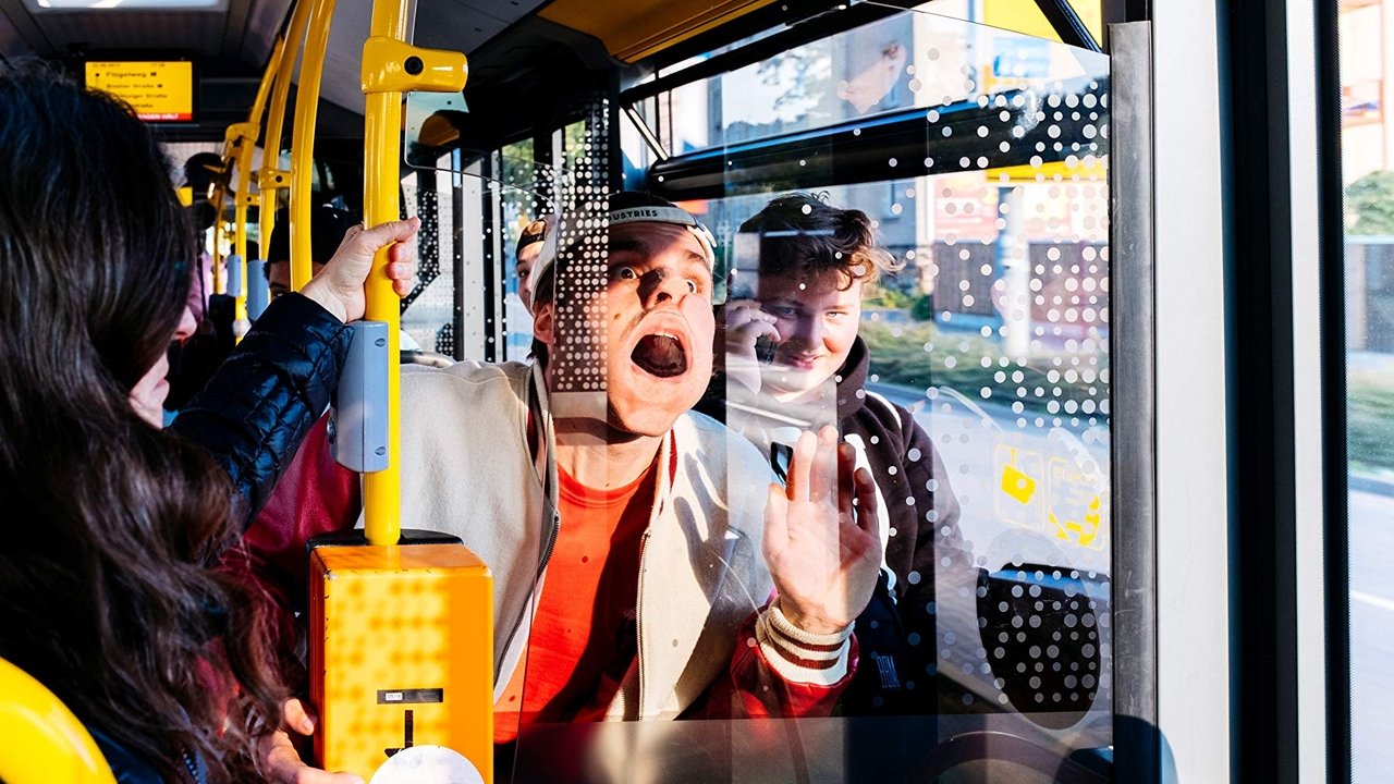 Transporti i një Kullë nga një Ekip prej 60 Kuajsh backdrop