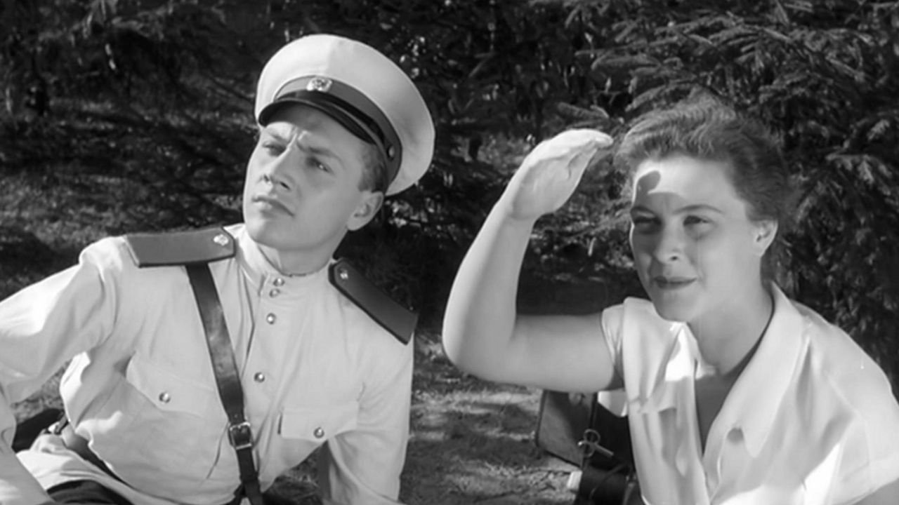 Paraja e Varfërve backdrop