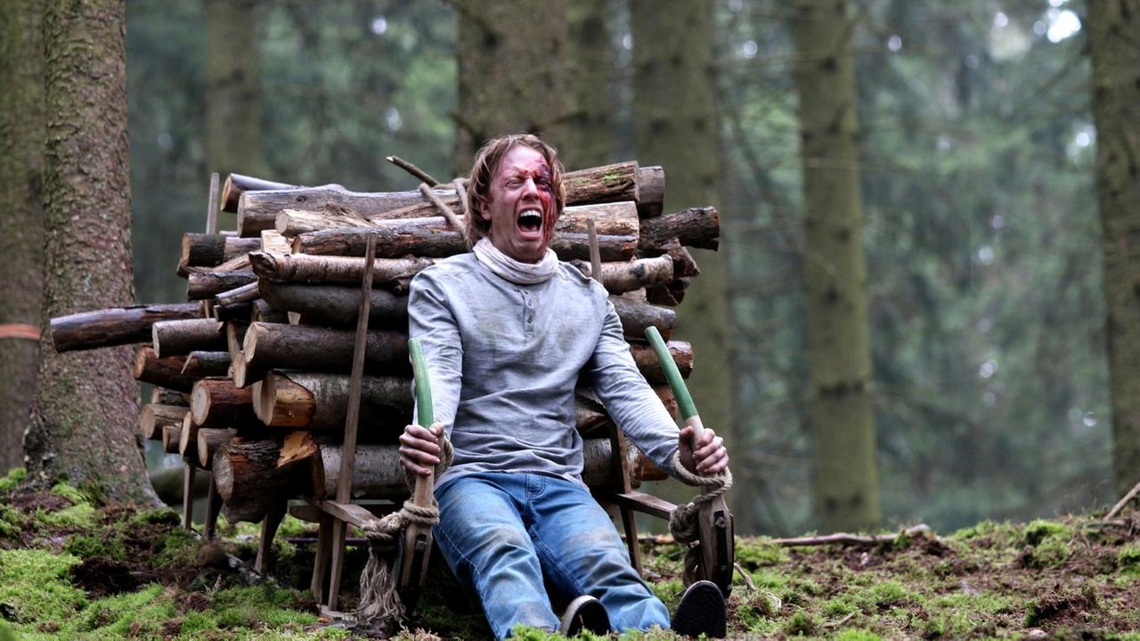 Të Gjithë Rreth Djalit backdrop