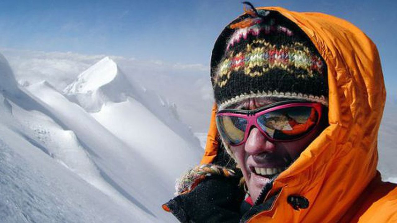 Në Kërkim të Urisë backdrop