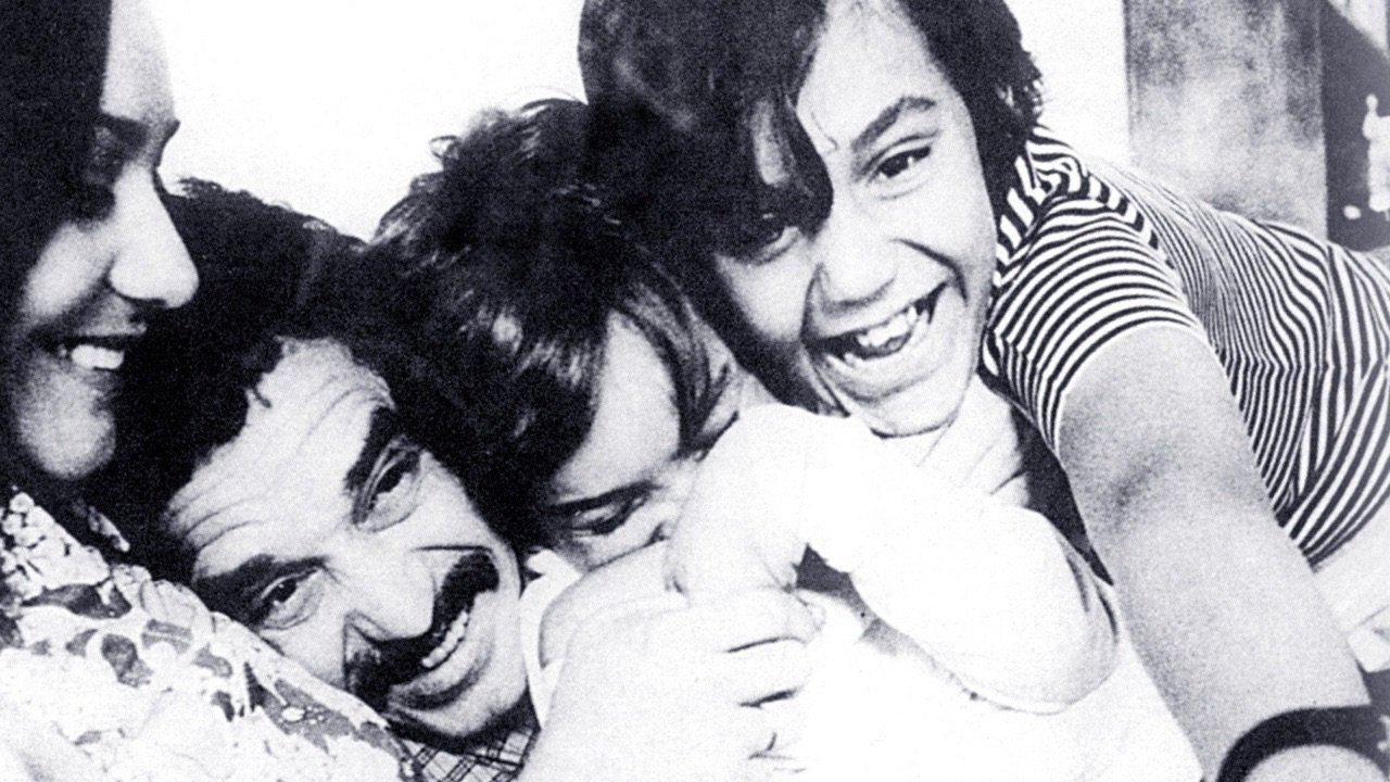 Puthiya Mugham backdrop