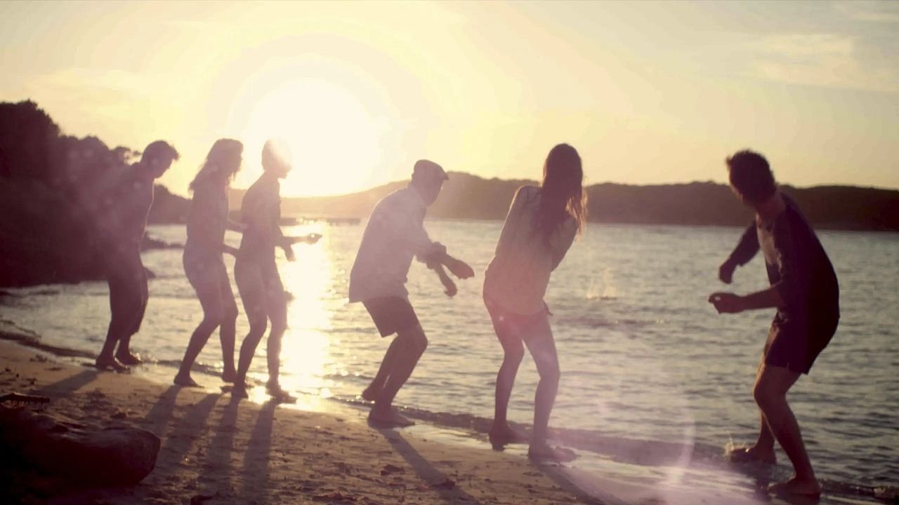 Tre Burra në një Vaskë backdrop