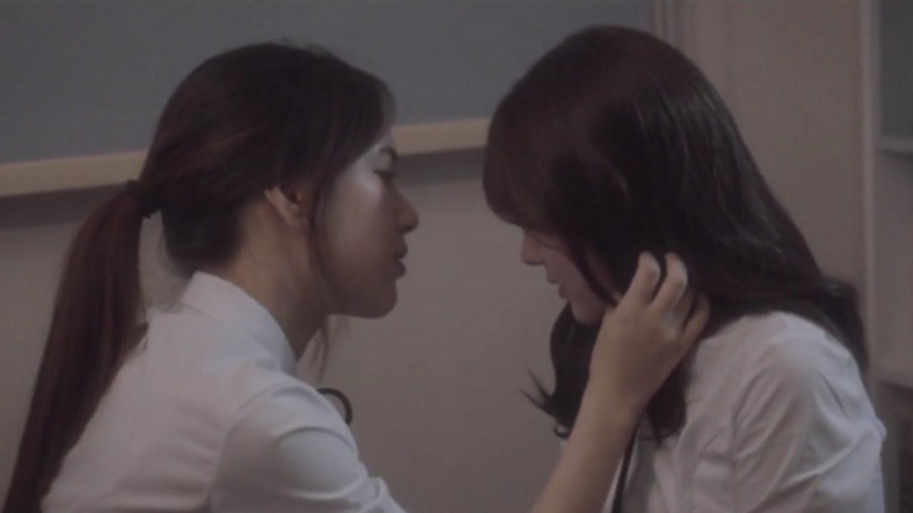 Gossip Over the Nile backdrop