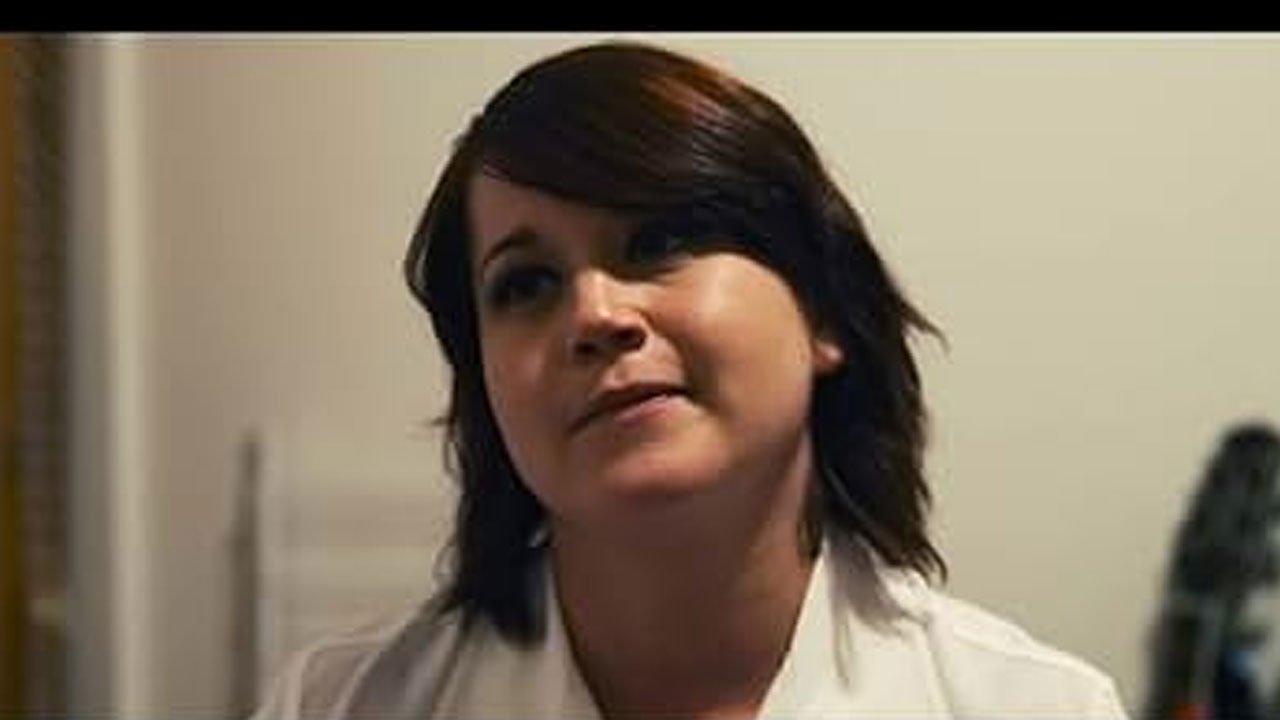 The title Pakida remains the same in Albanian, as it is a proper name backdrop