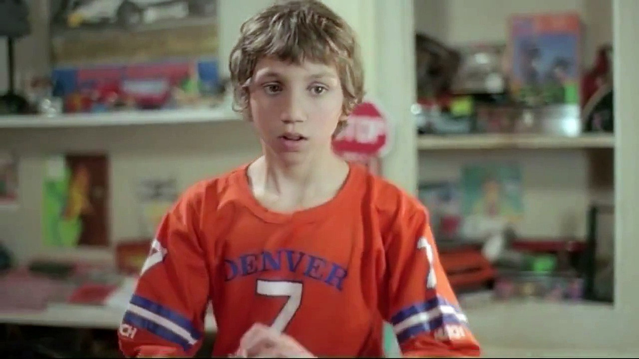 Qytetari Qeni backdrop