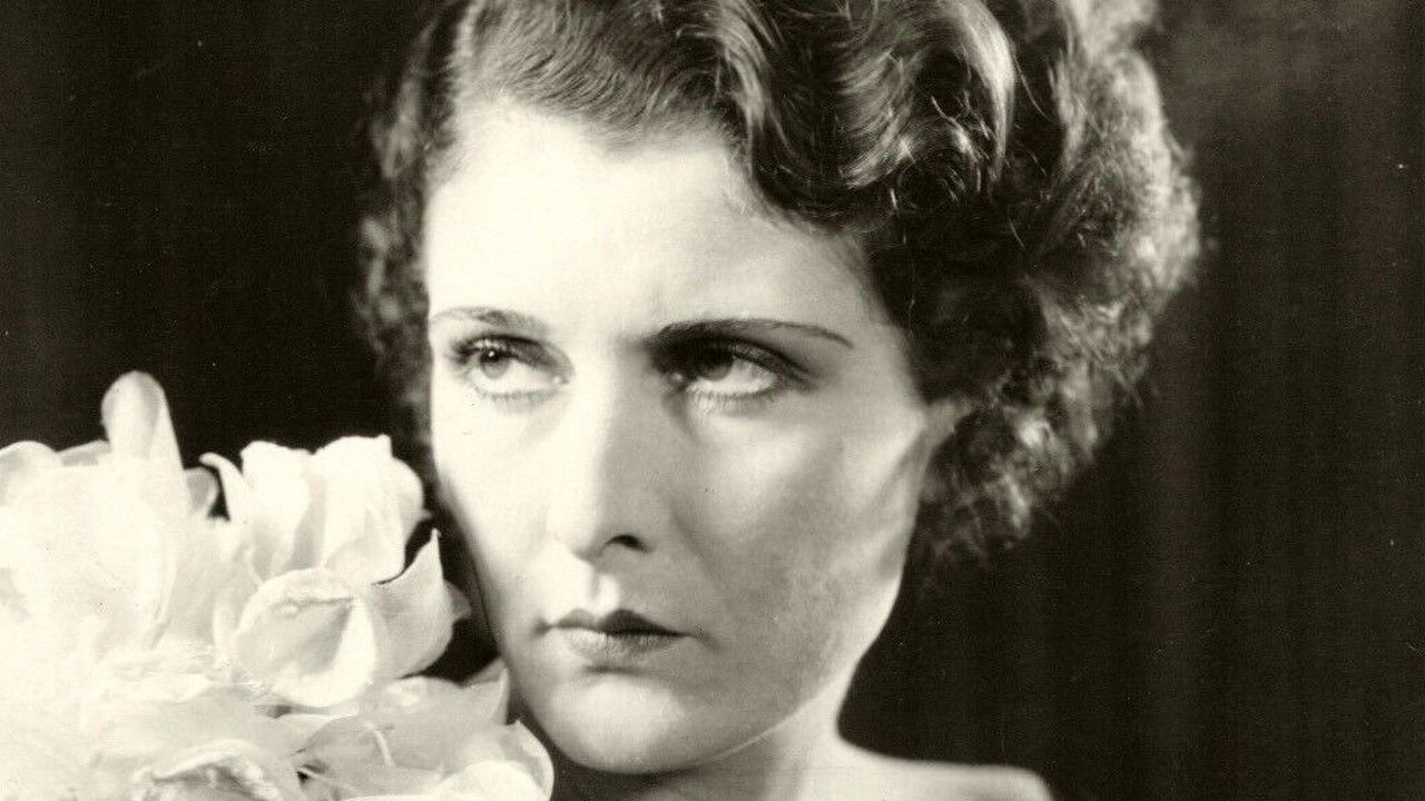 Fantazma e Fushave backdrop