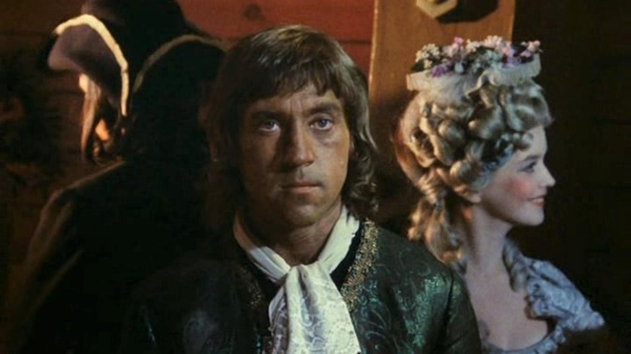 Freddy nën yje të huaj backdrop