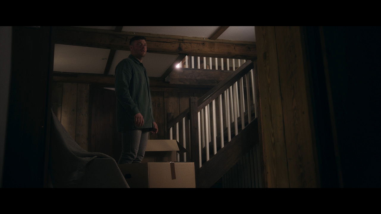 Dy Policë 2 backdrop