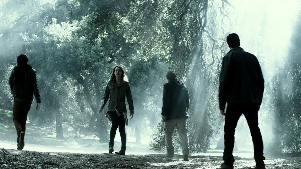 Ju-On: Fantazma e Bardhë backdrop