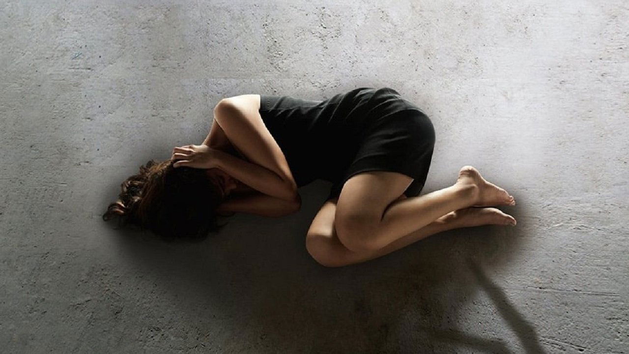 Ngjyrat e Djallit backdrop