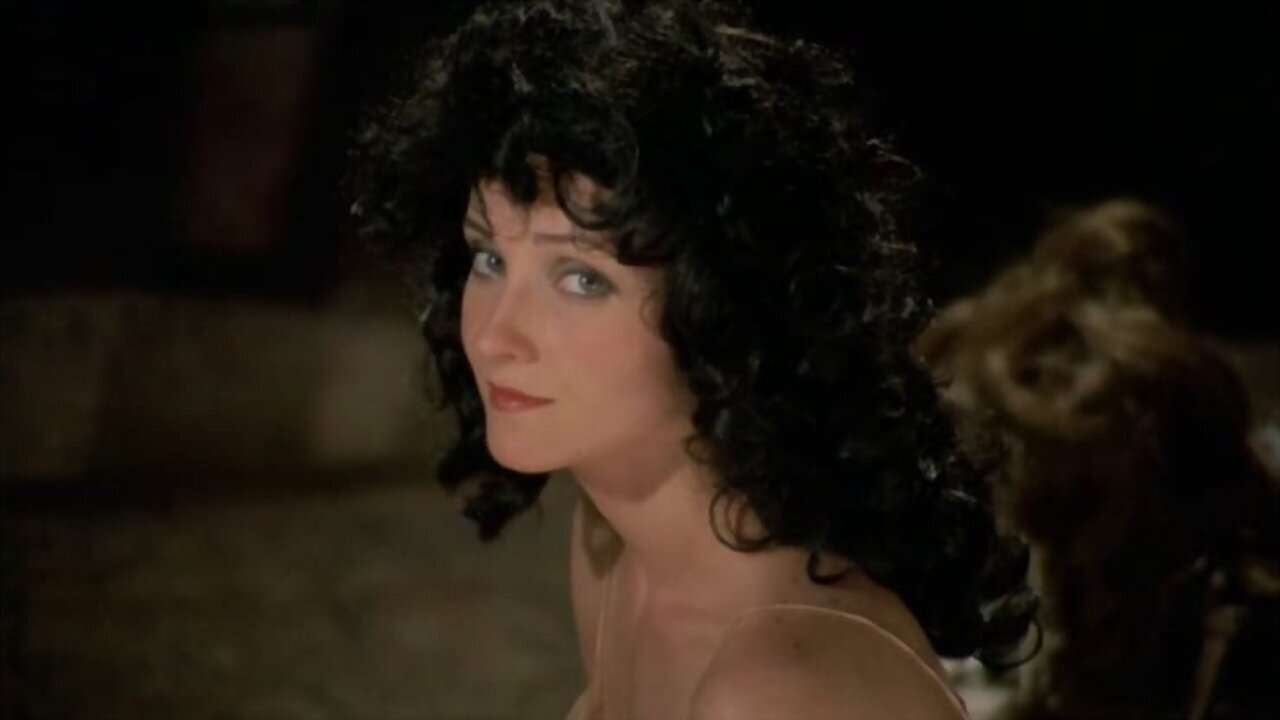 Gjuetarët e Thesarit backdrop