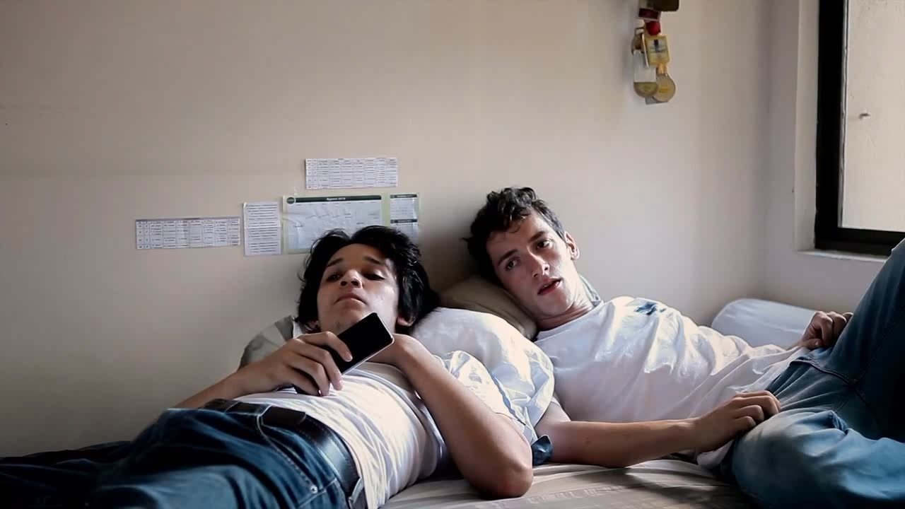 Afera e Kutisë së Zisë backdrop