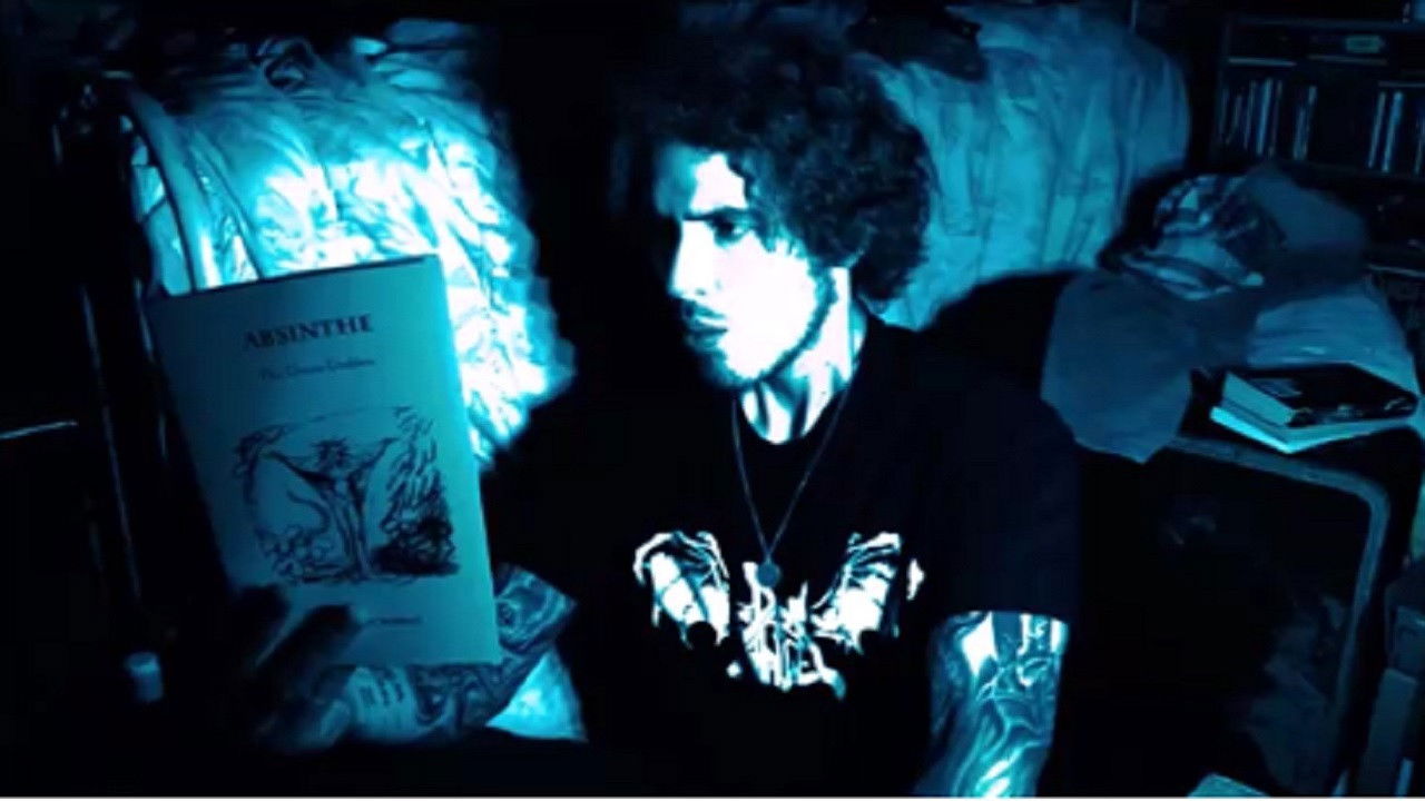 Karpoorada Gombe backdrop