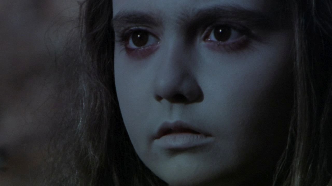 Gjëja e Artë backdrop