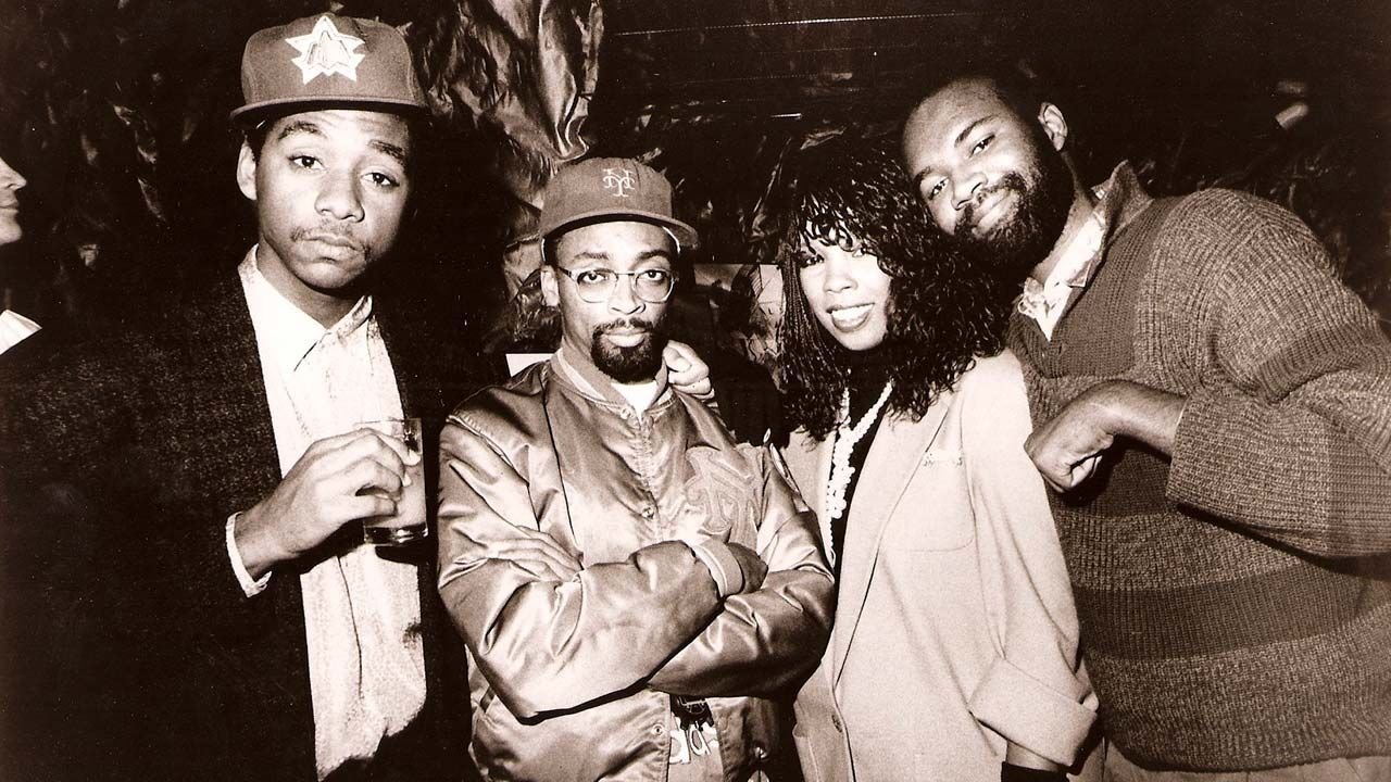 Patayin sa Sindak si Barbara backdrop