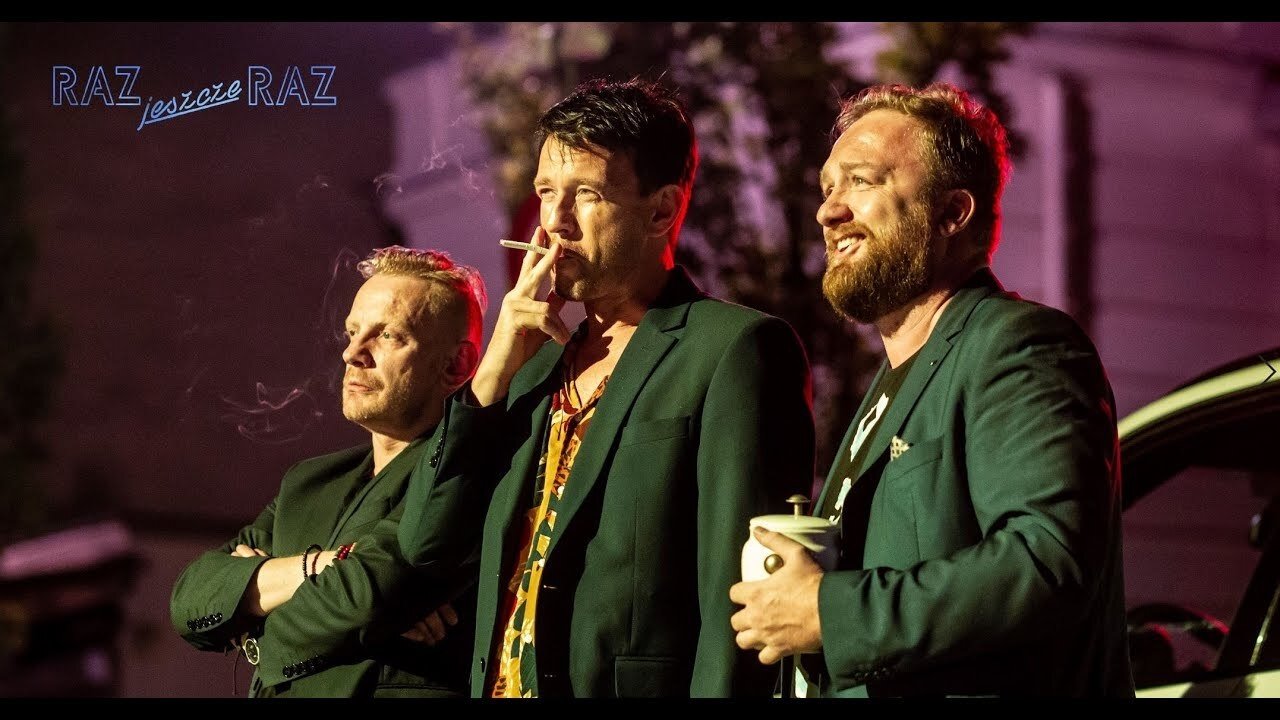 Romanca në Malin Lushan backdrop