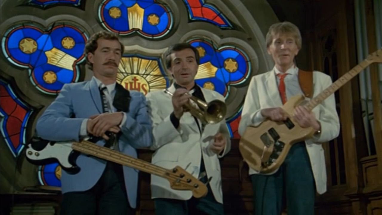 Kafe Astoria backdrop