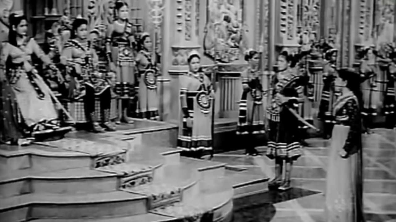 Seven Days Away can be translated to Albanian as Shtatë Ditë Larg backdrop