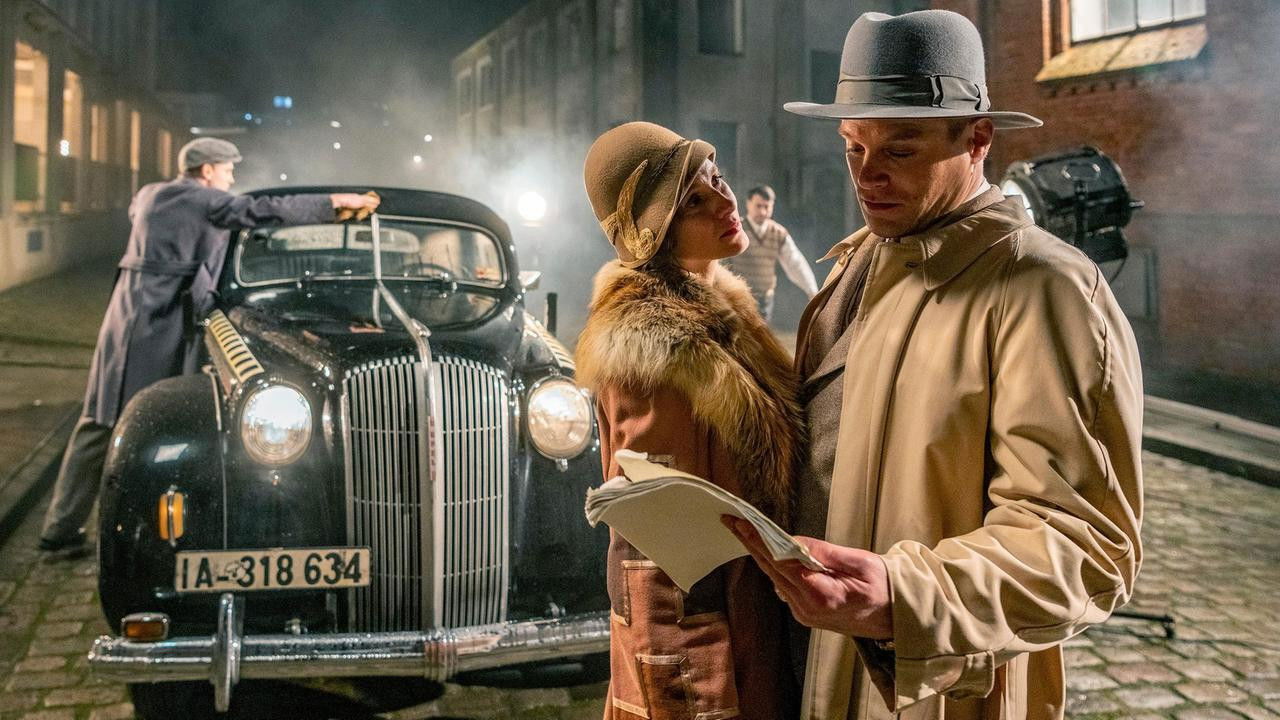 Marie dhe të Pabesët backdrop