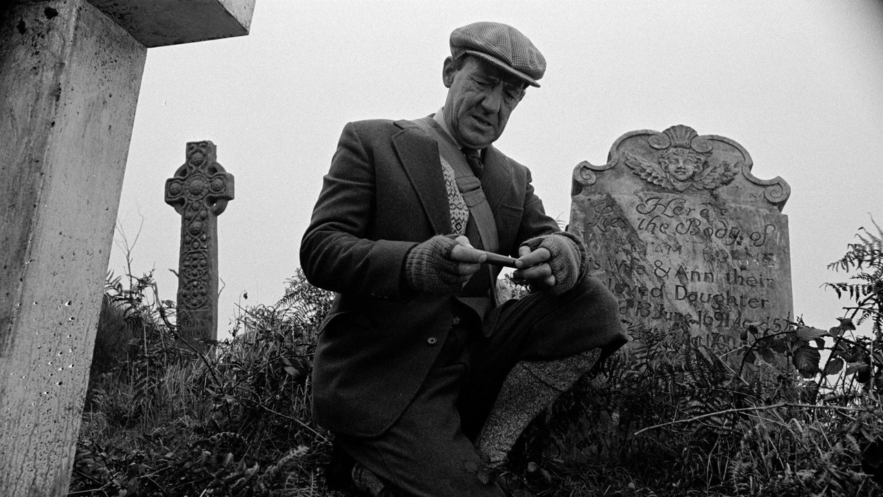 Tenda e Vogël e Madhe backdrop