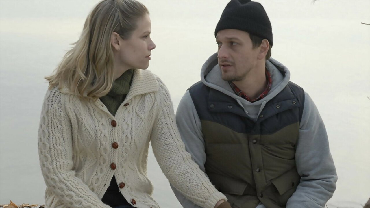 Veetla Eli Veliyila Puli backdrop