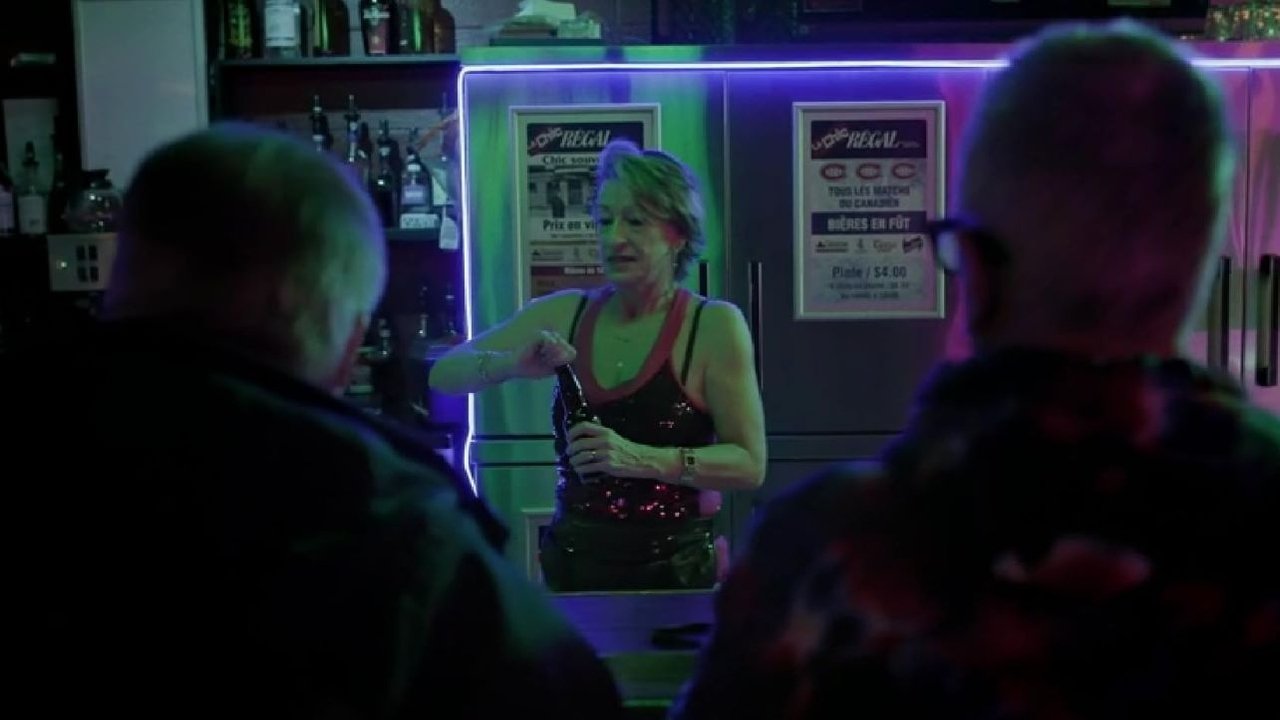 Kaligula me Mary Beard backdrop