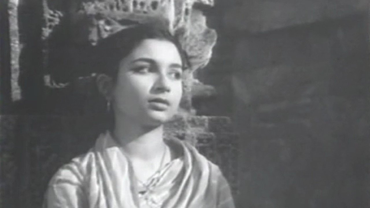 Ermera Trëndafila backdrop