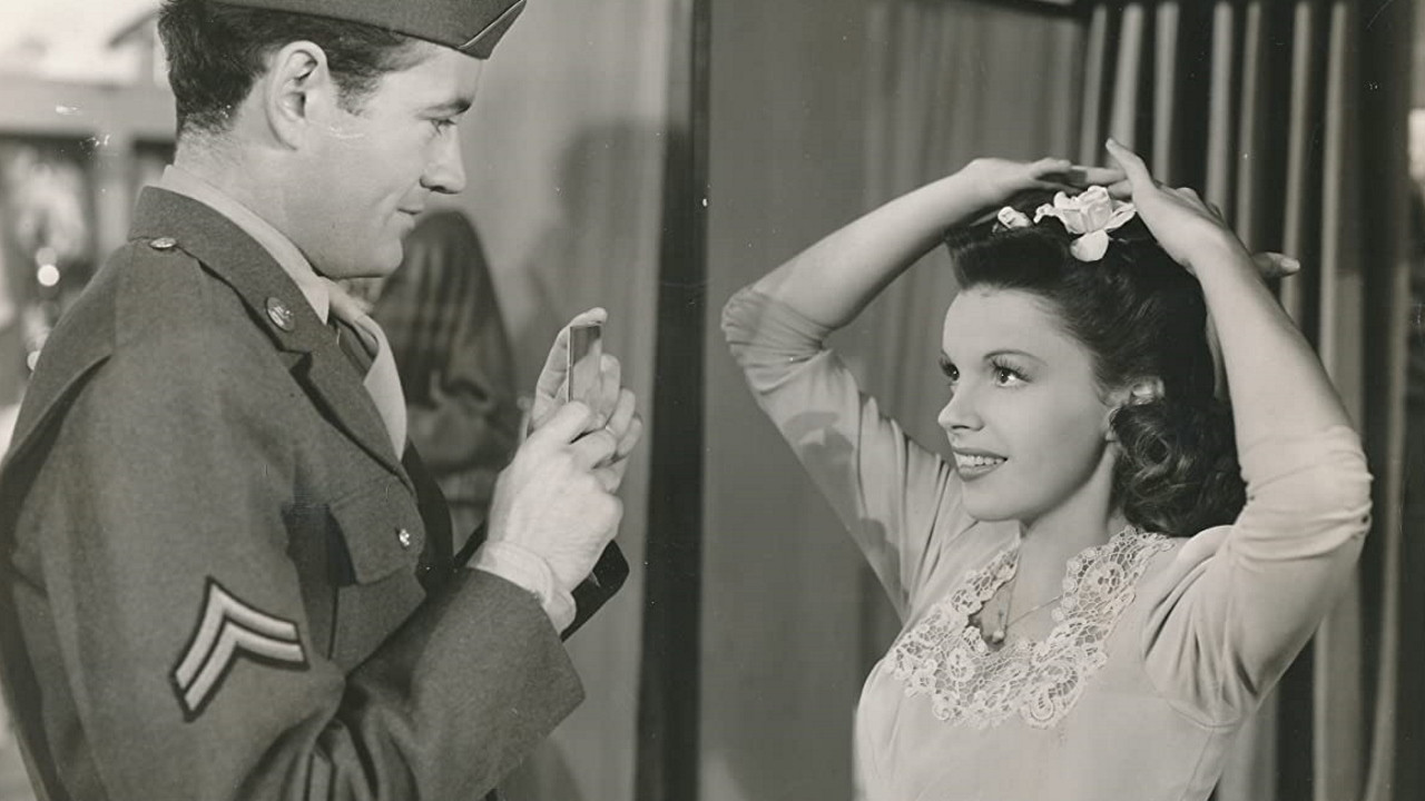 Nëna Tereza e Maceve backdrop