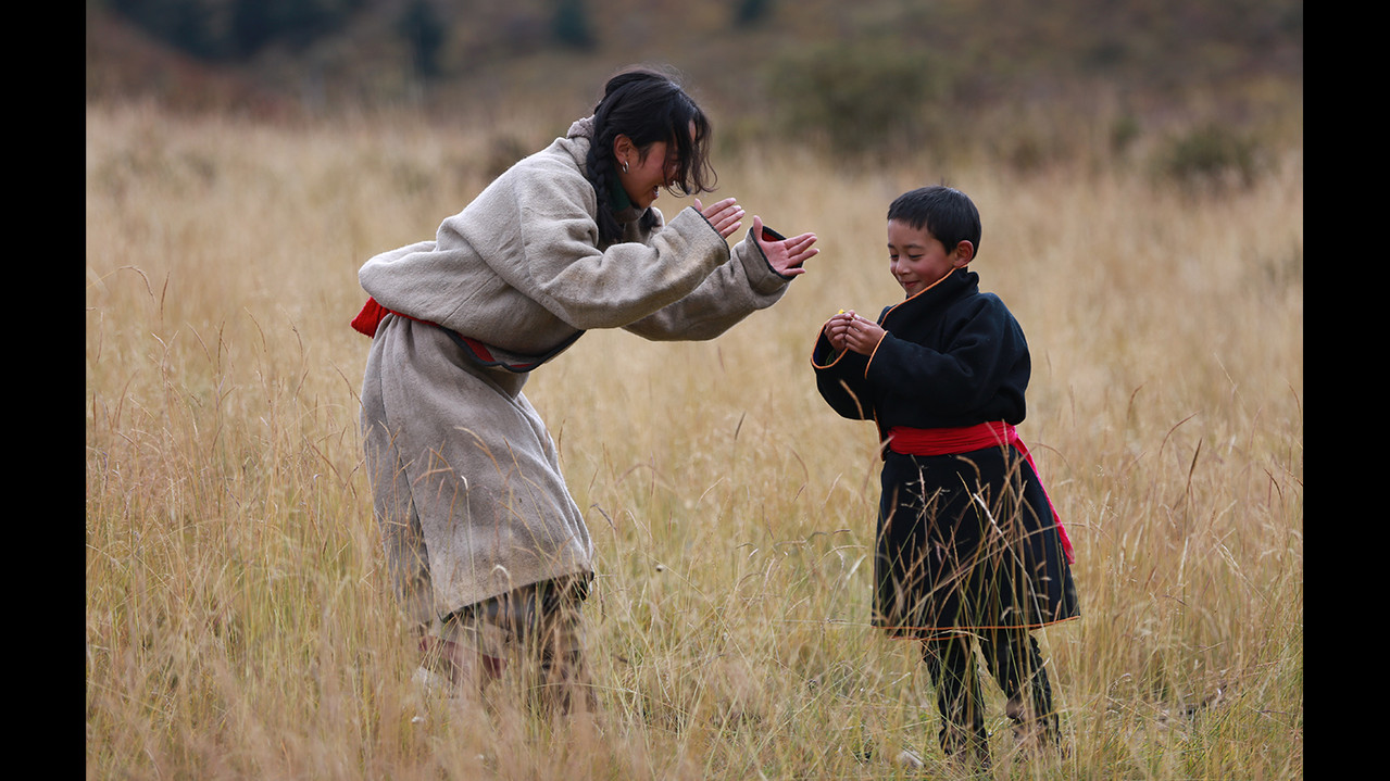 Louis Theroux: Talking to Anorexia backdrop