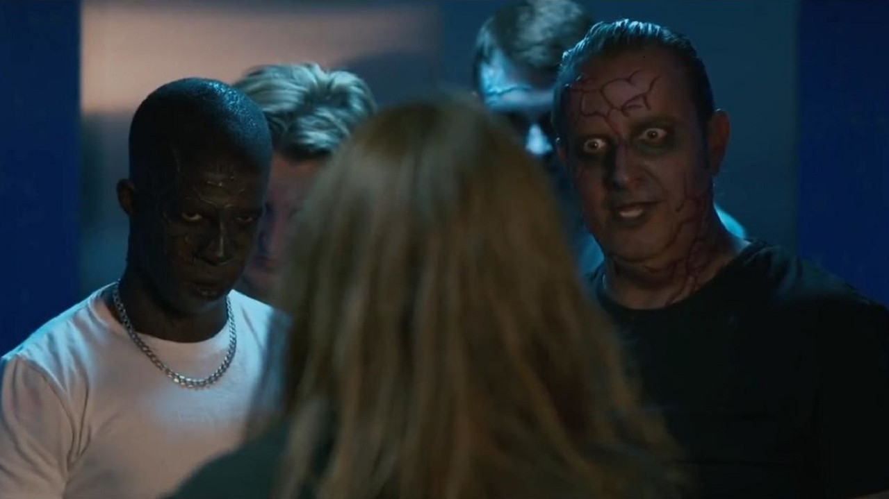 Engjëlli Blu backdrop