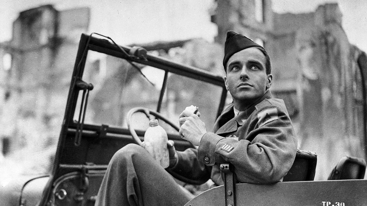 Mungesa e Nënës: Pranimi i Runës backdrop