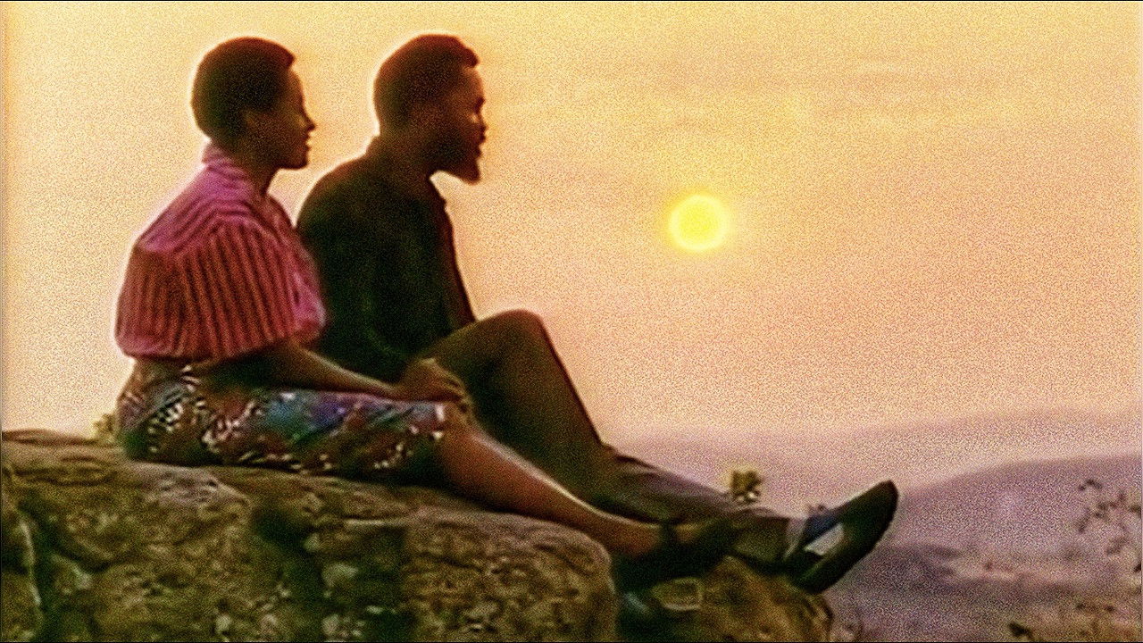 Botë të Ndara backdrop