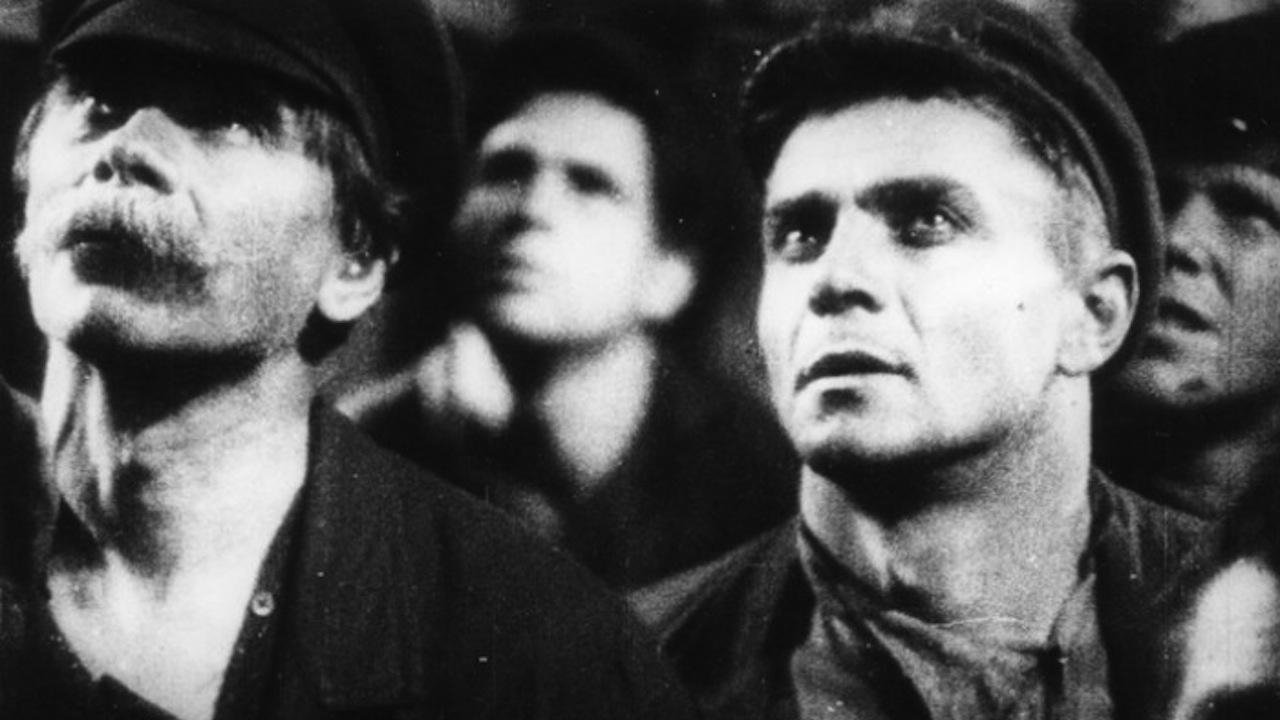 Alarmi në Delta backdrop