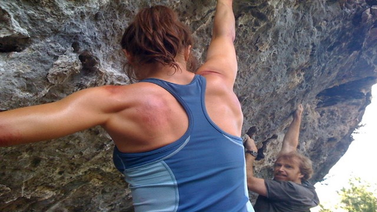 Pika e Thyer: Lufta për Demokraci në Ukrainë backdrop