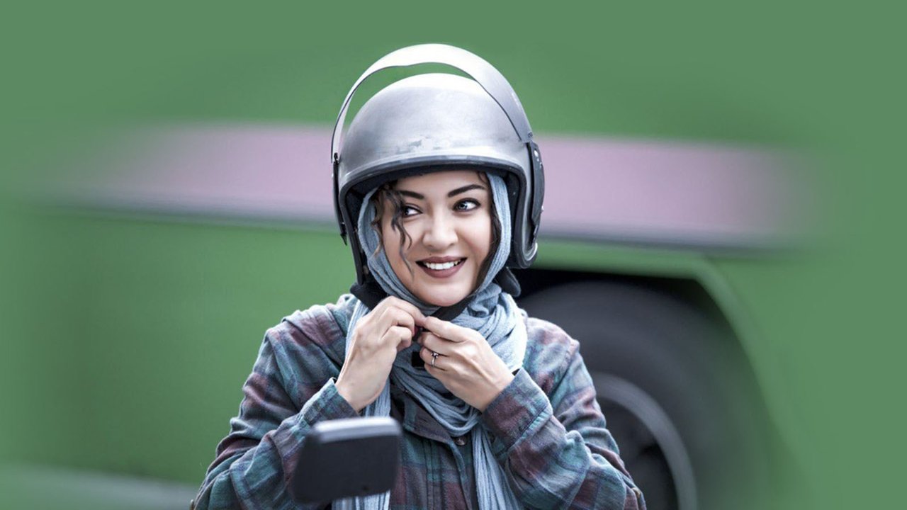 Gjunda, Fasada dhe Thonjtë backdrop