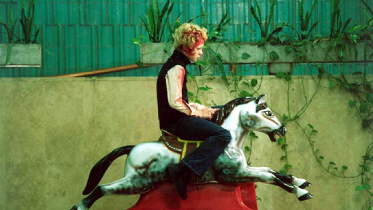 Apollo Shkon në Pushime backdrop