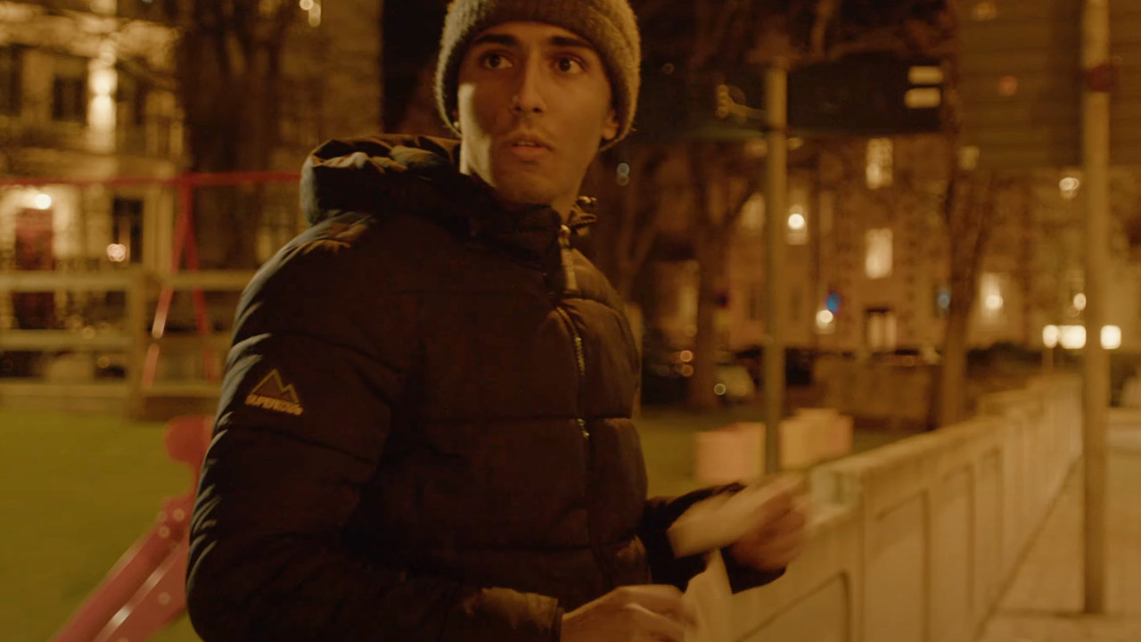 Vjollcë por jo Vjollcë backdrop